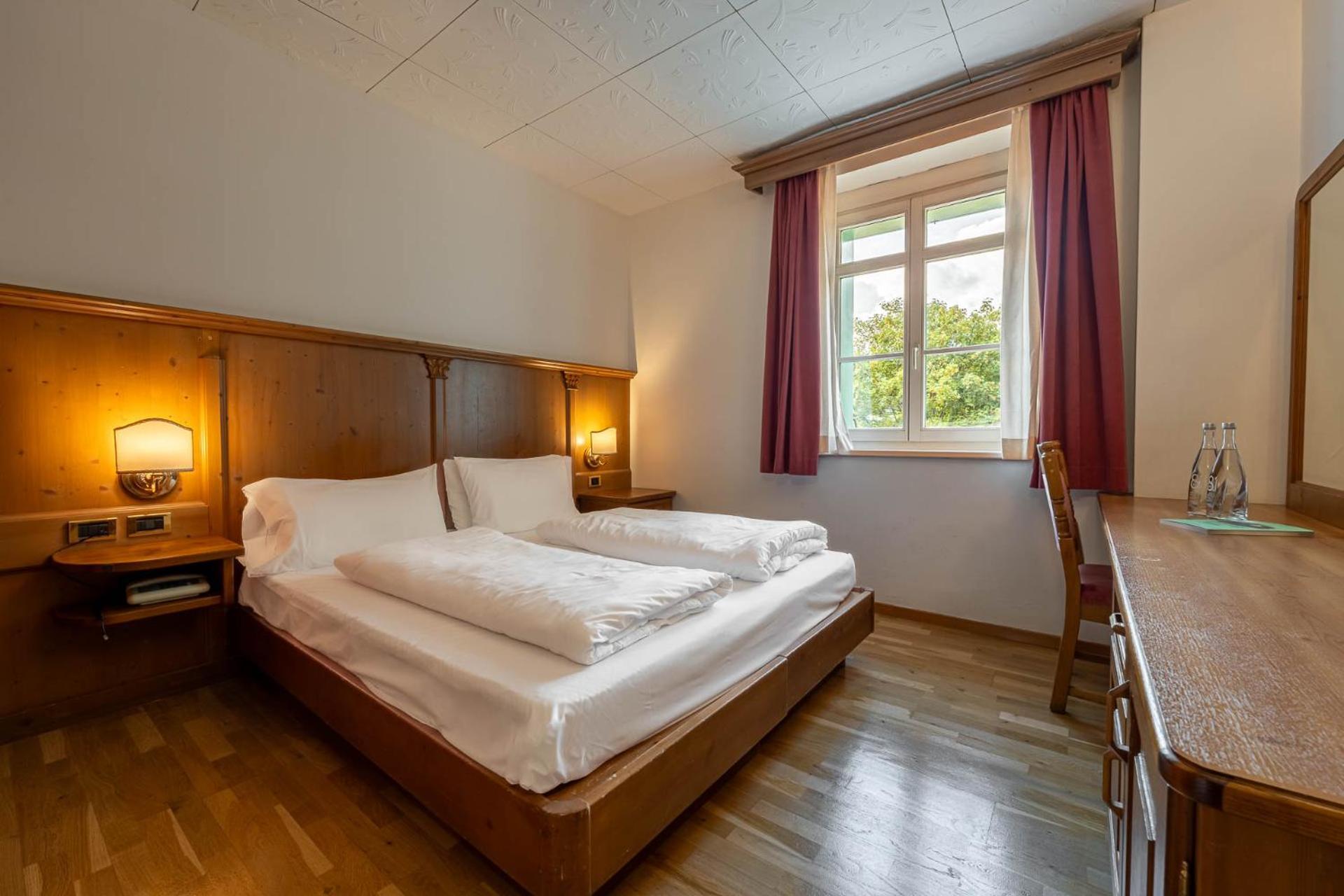 Hotel Dolomiti Schloss กานาเซย์ ภายนอก รูปภาพ