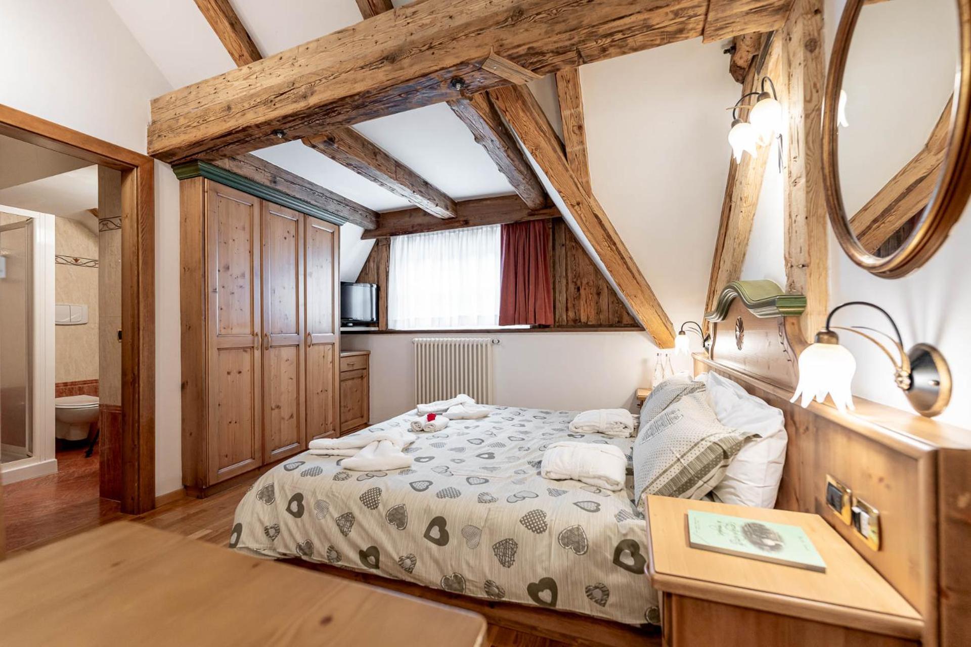 Hotel Dolomiti Schloss กานาเซย์ ภายนอก รูปภาพ