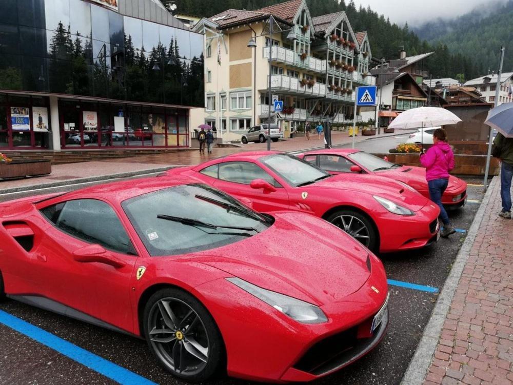 Hotel Dolomiti Schloss กานาเซย์ ภายนอก รูปภาพ