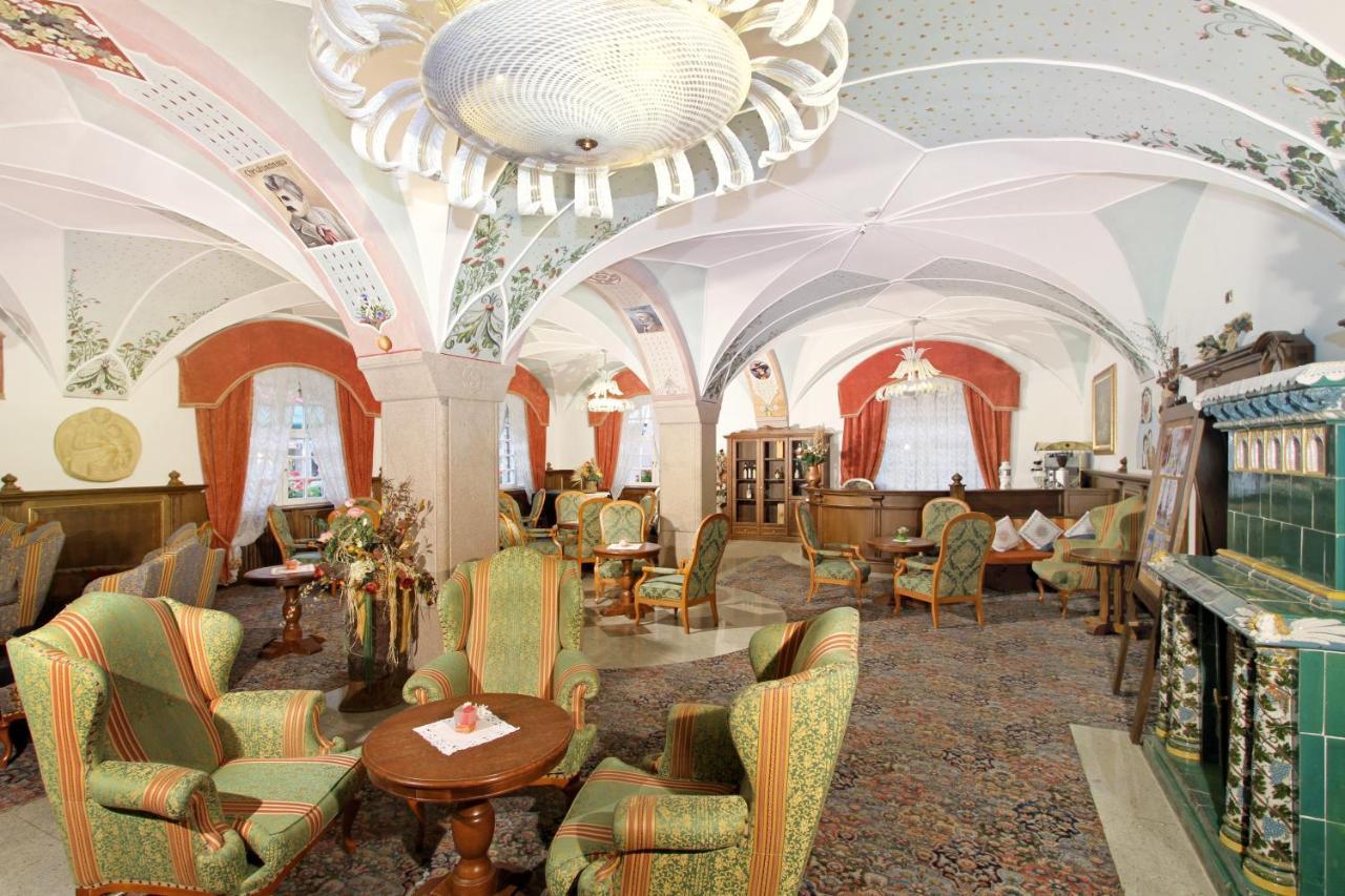 Hotel Dolomiti Schloss กานาเซย์ ภายนอก รูปภาพ